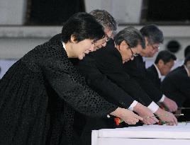N. Koreans in Japan mourn Kim Jong Il