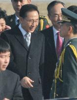S. Korean President Lee visits China