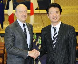 Japanese, French foreign ministers