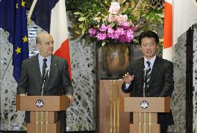 French foreign minister in Japan