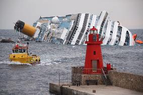 Cruise ship capsized near Italy