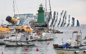Cruise ship wreckage off Italy