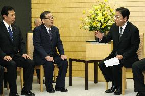 PM Noda meets mayor of town where crippled nuclear plant located