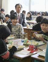 Education minister Hirano at school in Fukushima Pref.