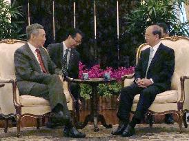 Singapore PM, Myanmar president