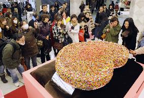 267-kilogram chocolate ring