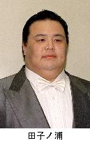 Sumo stablemaster Tagonoura dies at 46