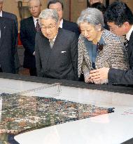 Emperor, Empress visit Chinese palace museum exhibit