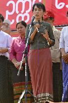 Suu Kyi supports NLD candidate