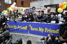 Rally against repatriating N. Koreans