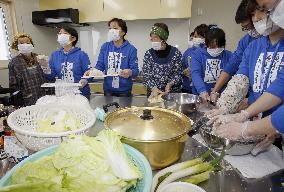 Chinese students visit Fukushima