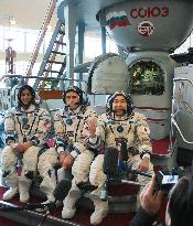 3 astronauts at Russian training center