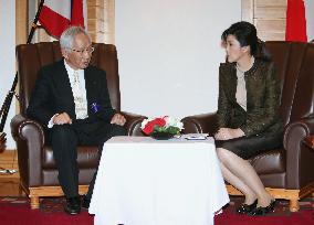 Yingluck in Japan