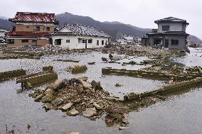 Ishinomaki still inundated