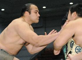 First-ever African wrestler makes sumo debut