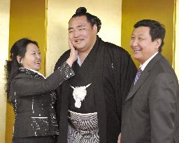 Kakuryu promoted to sumo's 2nd-highest rank
