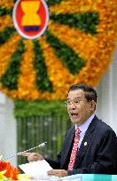 Hun Sen at press conference