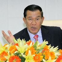 Hun Sen at press conference