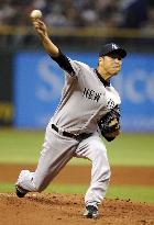 Kuroda loses in Yankees debut
