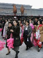 Citiens in Pyongyang after unveiling ceremony
