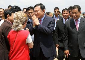 Ex-Thai premier Thaksin visits Cambodia