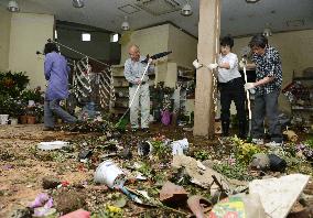 Tornadoes hit Ibaraki, Tochigi