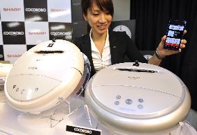 Conversational cleaning robot