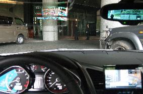Car navigation displays info on windshield