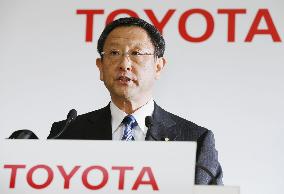 Toyota expects 1 tril. yen in FY 2012 group operating profit