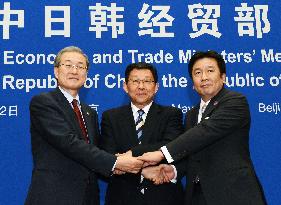 Japan, China, S. Korea to launch FTA talks by year-end