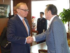 Australian foreign minister in Japan
