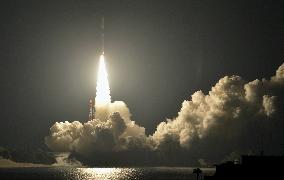 Japan successfully launches satellites into orbit