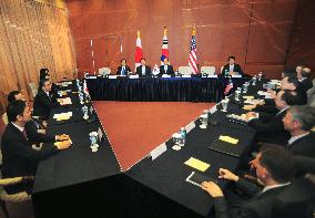 S. Korea, U.S., Japan meet over N. Korea