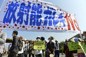 Quake-tsunami debris blocked