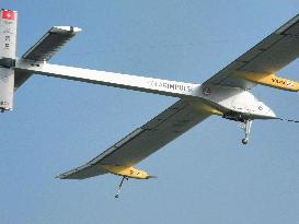 Solar plane leaves on transcontinental flight