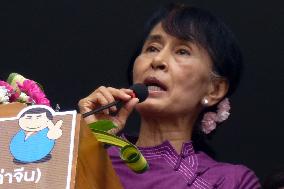 Suu Kyi in Thaialnd