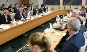 Japan, Australia start FTA talks in Tokyo