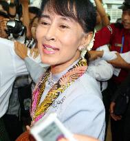 Suu Kyi heads for Europe to give Nobel Peace Prize lecture