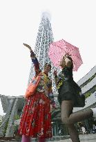 Tokyo Skytree draws over 5.8 mil. visitors during 1st month