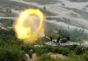 U.S., S. Korea stage live-fire drill near N. Korea border