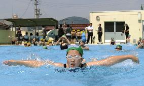 Outdoor swimming classes resume in Fukushima city