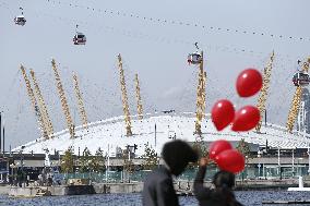 Ropeway over Thames