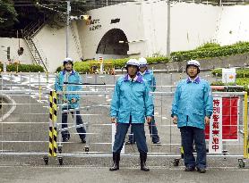 Day following reactor reboot at Oi nuclear plant