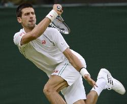 Djokovic defeated by Federer at Wimbledon