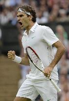 Federer advances to final at Wimbledon