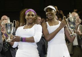 Williams sisters win doubles at Wimbledon