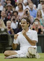 Federer wins men's singles at Wimbledon