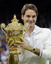 Federer wins men's singles at Wimbledon