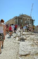 Greek tourism marred by political instability