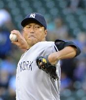 Kuroda wins Ichiro's Yankees debut